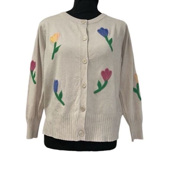 Aaeda Beige Button Front Cardigan (Size Medium) - Picture 1 of 6
